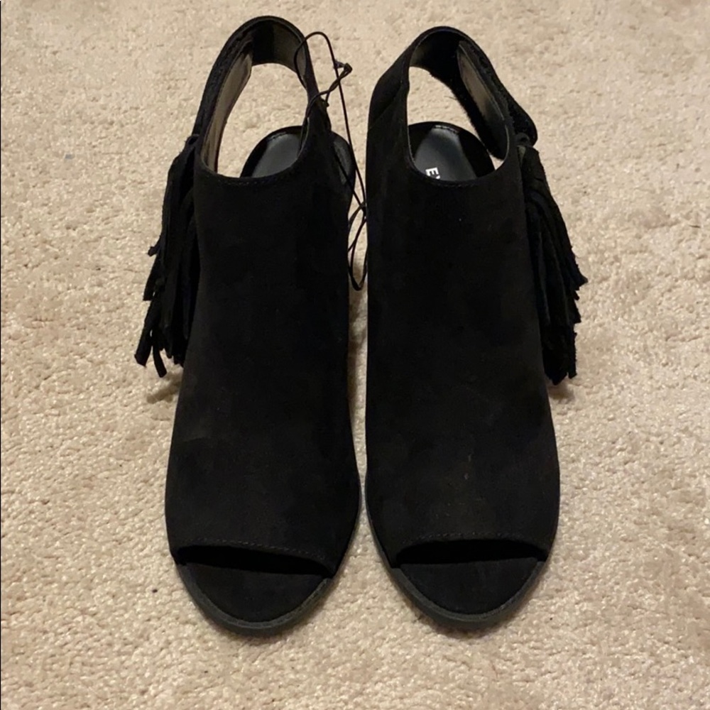 Express heels, 9